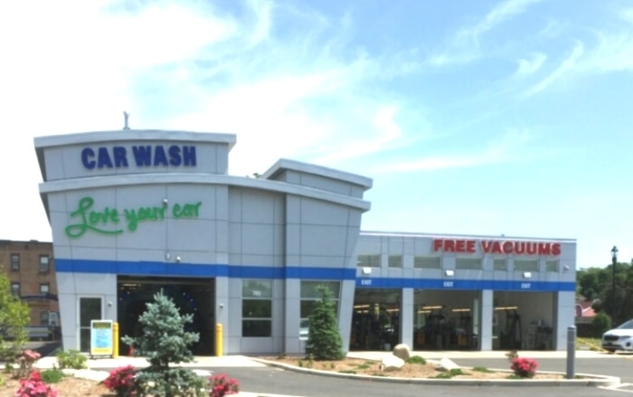 Extrutech FORM Panels used as the Structural Exterior Walls of Car Wash