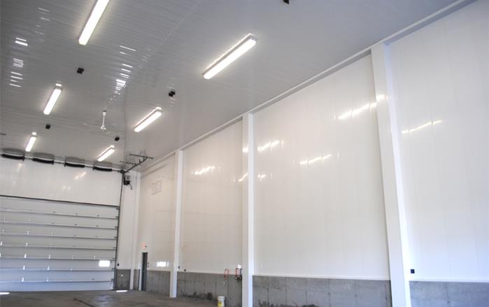 Truck Wash using Extrutech Interlocking Liner panels on Walls and Ceiling